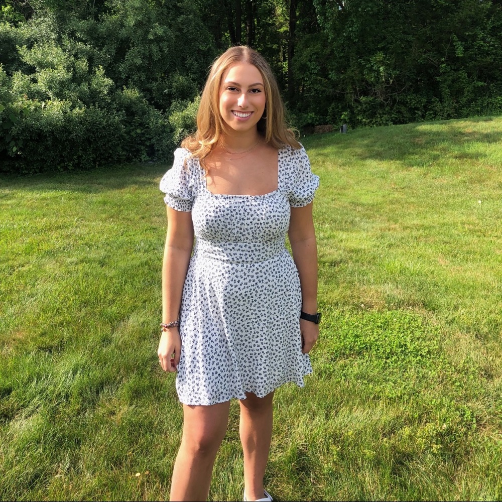 Meet your Posher, Jillian